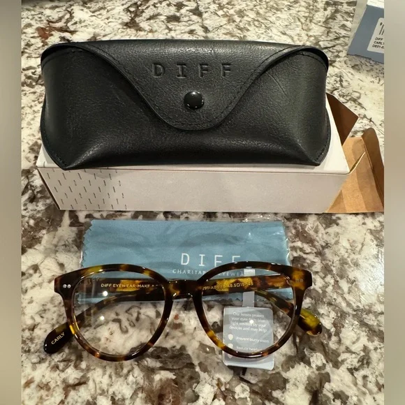 DIFF Blue-Blocking Glasses